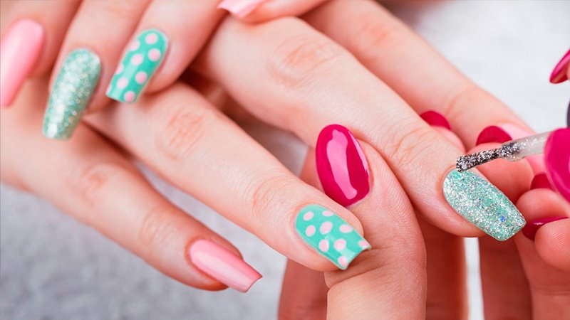 Uñas esculpidas